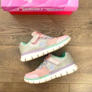 Girls sketchers shoes